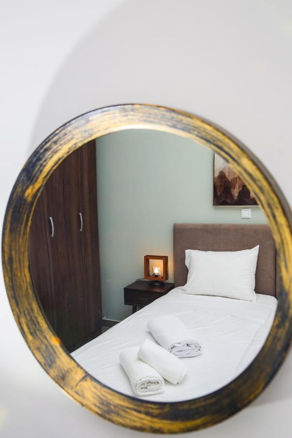 Stella Boutigue Rooms Néa Péramos Εξωτερικό φωτογραφία
