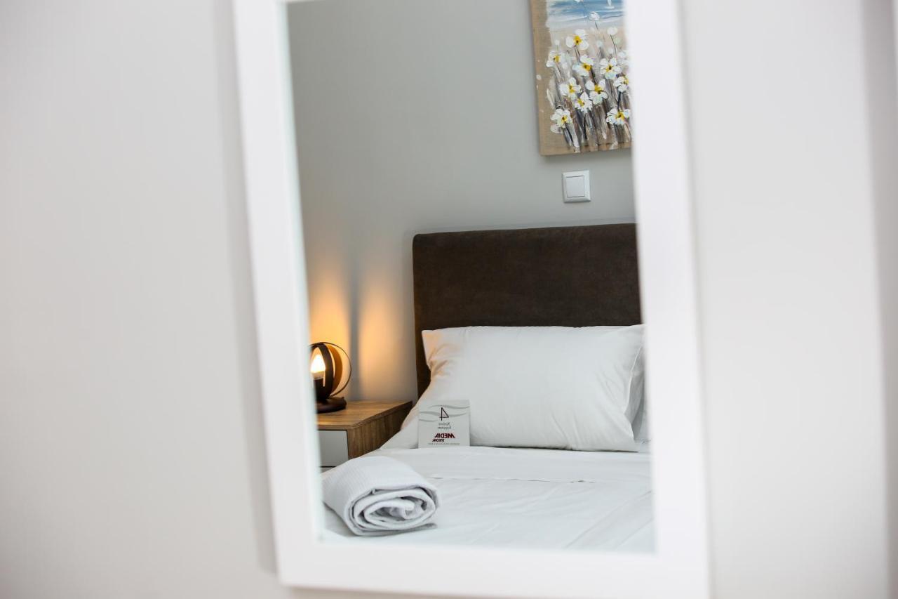Stella Boutigue Rooms Néa Péramos Εξωτερικό φωτογραφία