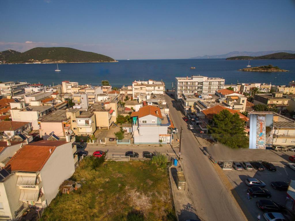Stella Boutigue Rooms Néa Péramos Εξωτερικό φωτογραφία