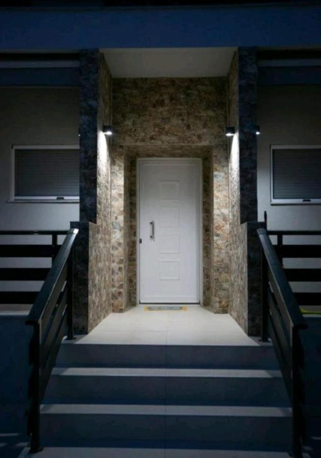 Stella Boutigue Rooms Néa Péramos Εξωτερικό φωτογραφία